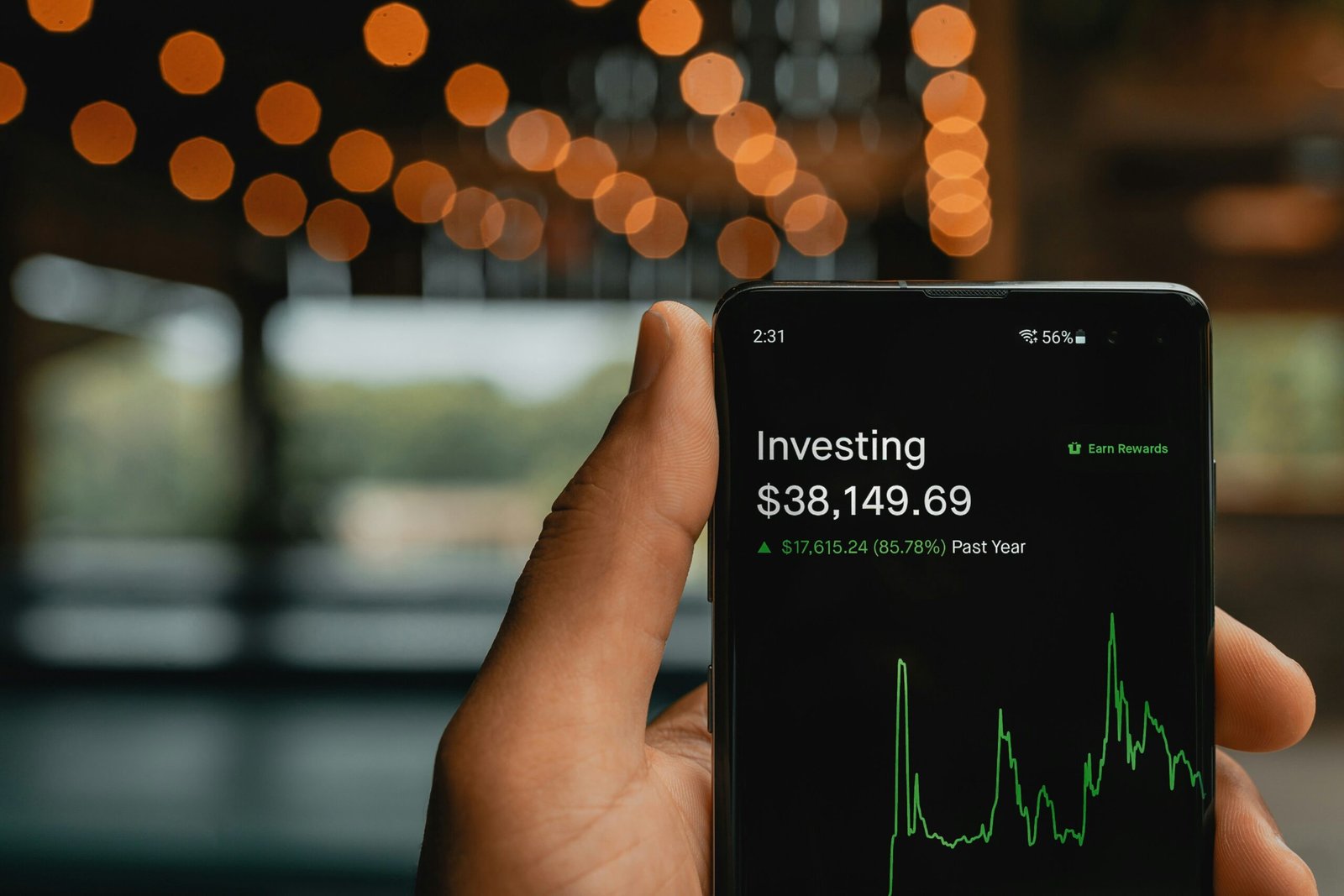 Foreign tech investment in Southeast Asia shown through a digital investment platform, highlighting Indonesia and Singapore's strategies to attract global technology companies in 2026